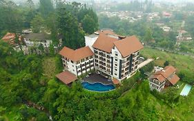 The Grand Hill Resort-Hotel